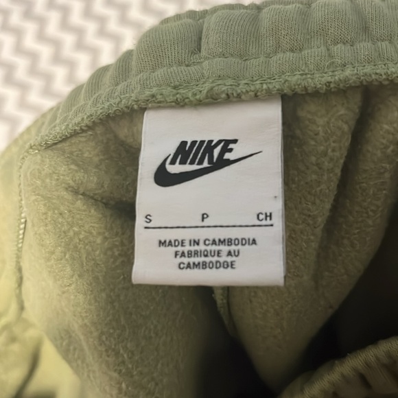 Nike Cargo Sweats green - Picture 4 of 4